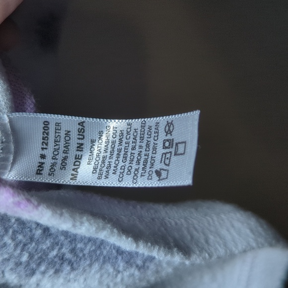 3 for $10 bundle sale! T2 Love Purple + Gray Cropped Fleece Shirt Girls Size 10 - Picture 3 of 4